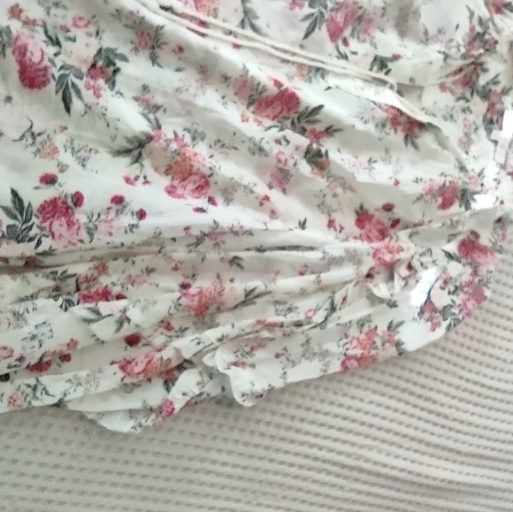 *NEW! OLIVIACEOUS LONG SLEEVE FLORAL TIERED RUFFLED BOHEMIAN TOP SIZE SMALL - Picture 3 of 9